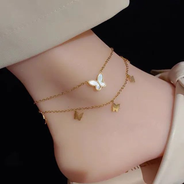 The butterfly anklet has two turns of pure stainless steel