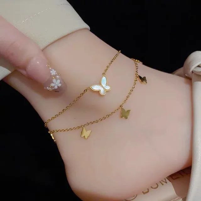The butterfly anklet has two turns of pure stainless steel